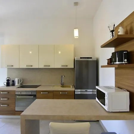 Apartmán Gemuetliches In Tar Mit Garten, Gemeinschaftlichem Pool Und Grill *